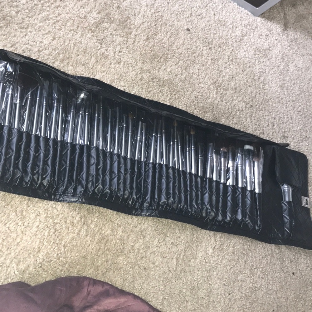 36 piece professional brush set